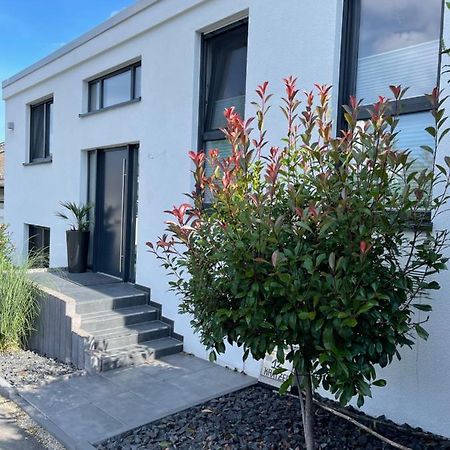 Gemuetliche Villa Am Waldrand In Taunusstein Esterno foto