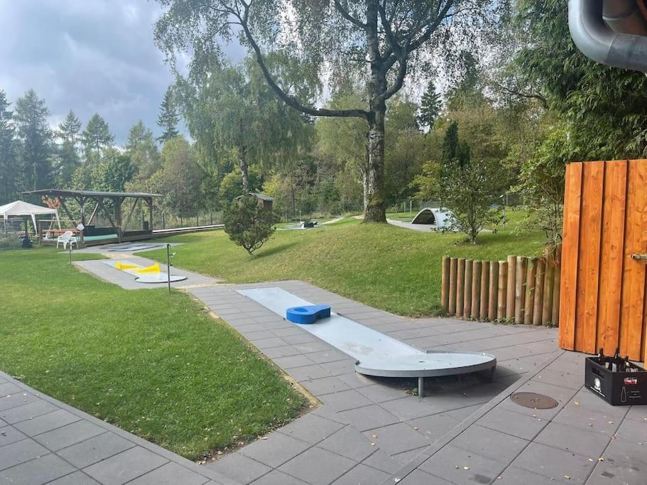 Gemuetliche Villa Am Waldrand In Taunusstein Esterno foto