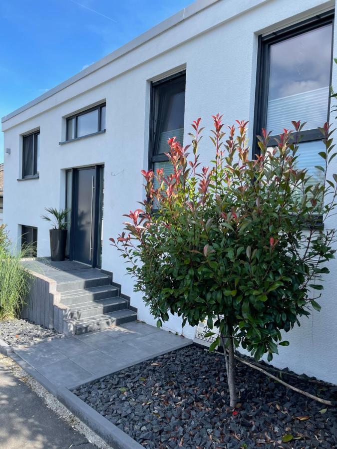 Gemuetliche Villa Am Waldrand In Taunusstein Esterno foto