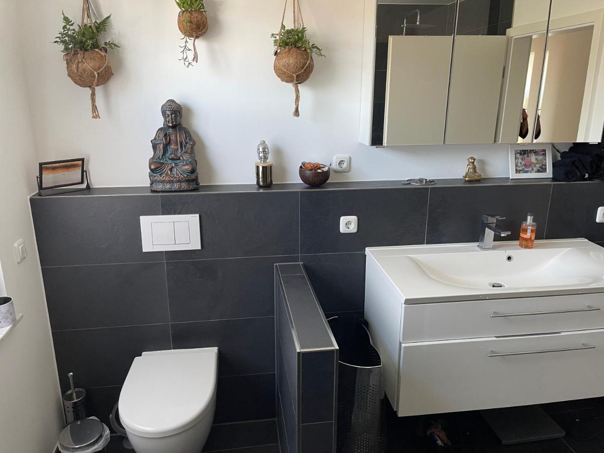 Gemuetliche Villa Am Waldrand In Taunusstein Esterno foto